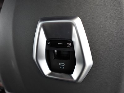 2025 BMW XM 缩略图 29