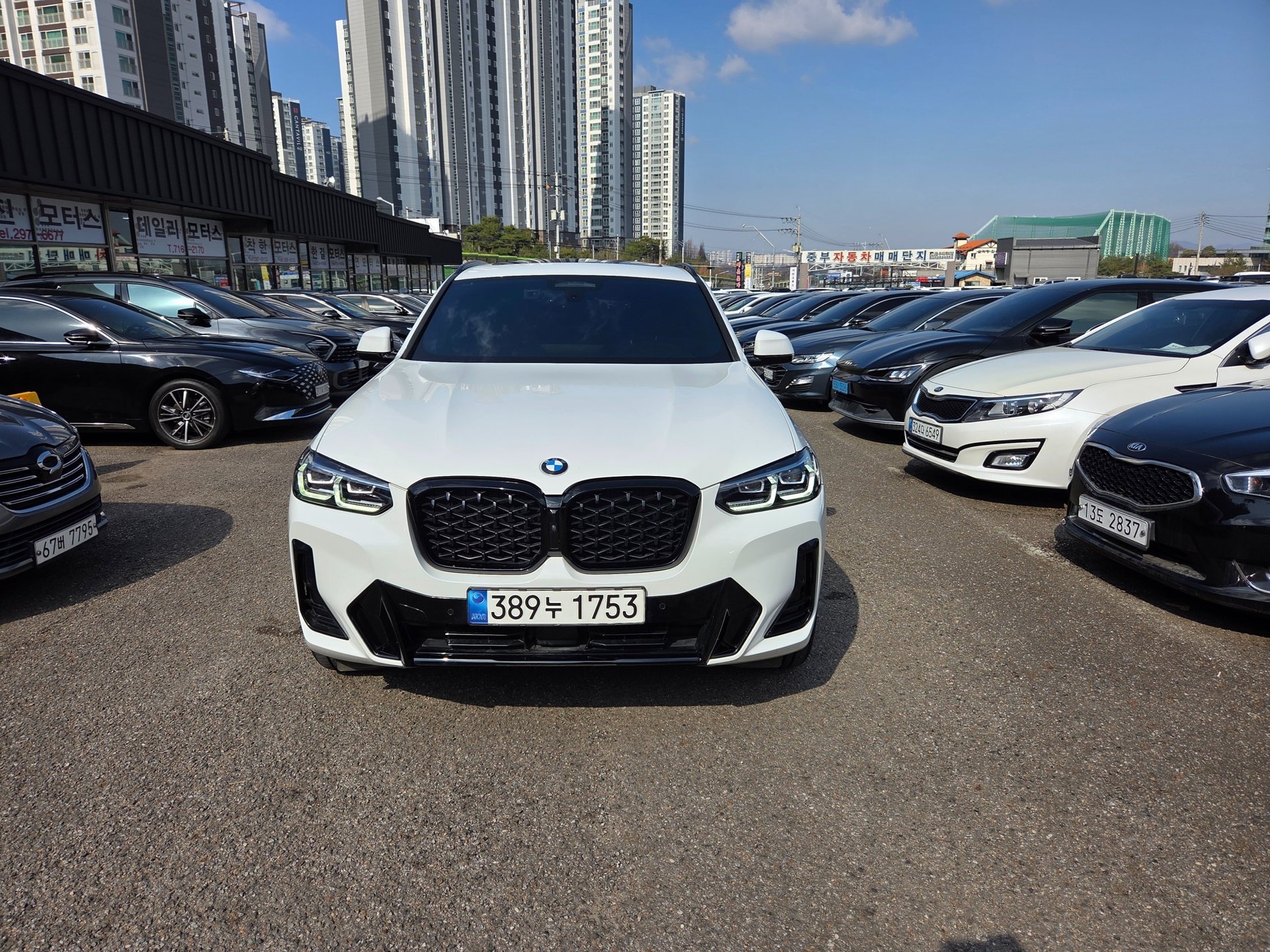 BMW X4 - View 1