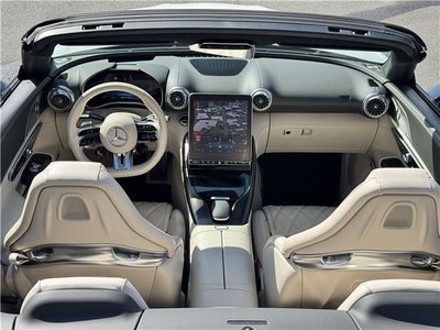 صورة 7 لـ 2023 Mercedes-BENZ SL AMG