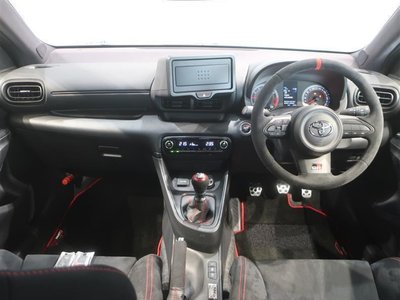 TOYOTA GR YARIS - 6