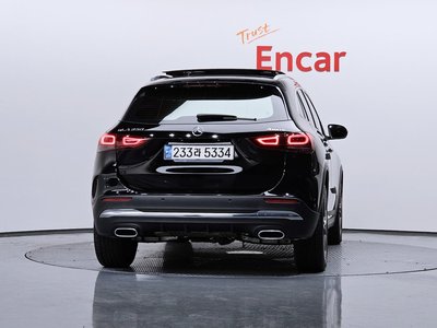 MERCEDES-BENZ GLA - 3