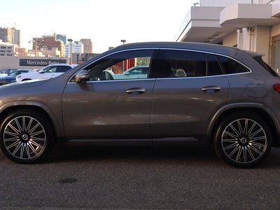 MERCEDES-BENZ GLA - 9