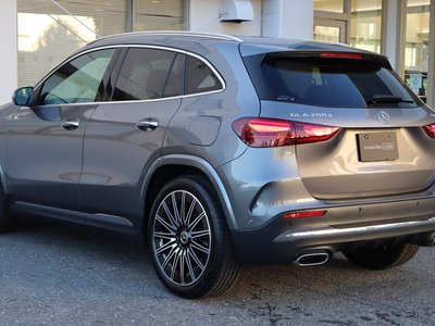 MERCEDES-BENZ GLA - 10