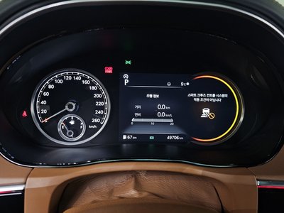صورة 8 لـ 2021 Genesis GV70
