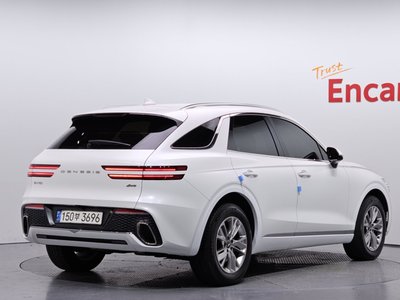 صورة 4 لـ 2021 Genesis GV70