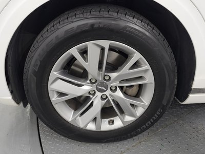 صورة 6 لـ 2021 Genesis GV70