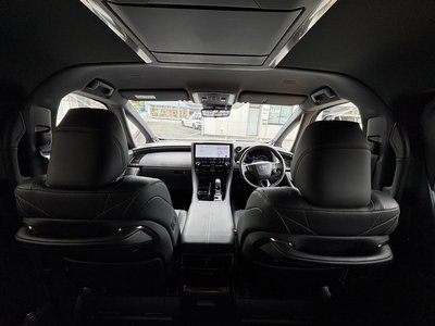 2025 Toyota VELLFIRE photo 4