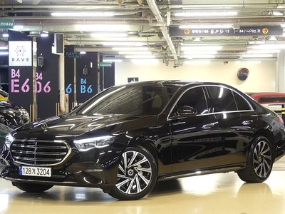 MERCEDES-BENZ E-CLASS - 5
