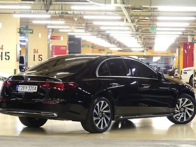 MERCEDES-BENZ E-CLASS - 2