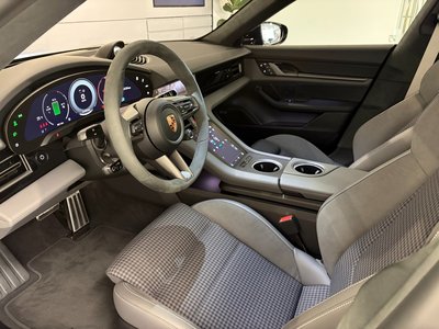 2026 Porsche TAYCAN photo 5