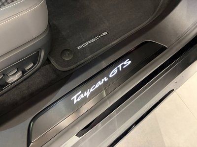2026 Porsche TAYCAN thumbnail 18