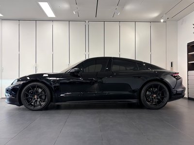 2026 Porsche TAYCAN photo 7