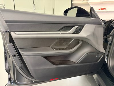 2026 Porsche TAYCAN photo 10