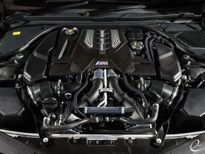 BMW M8 - 8