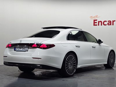 صورة 4 لـ 2025 Mercedes-BENZ E-CLASS