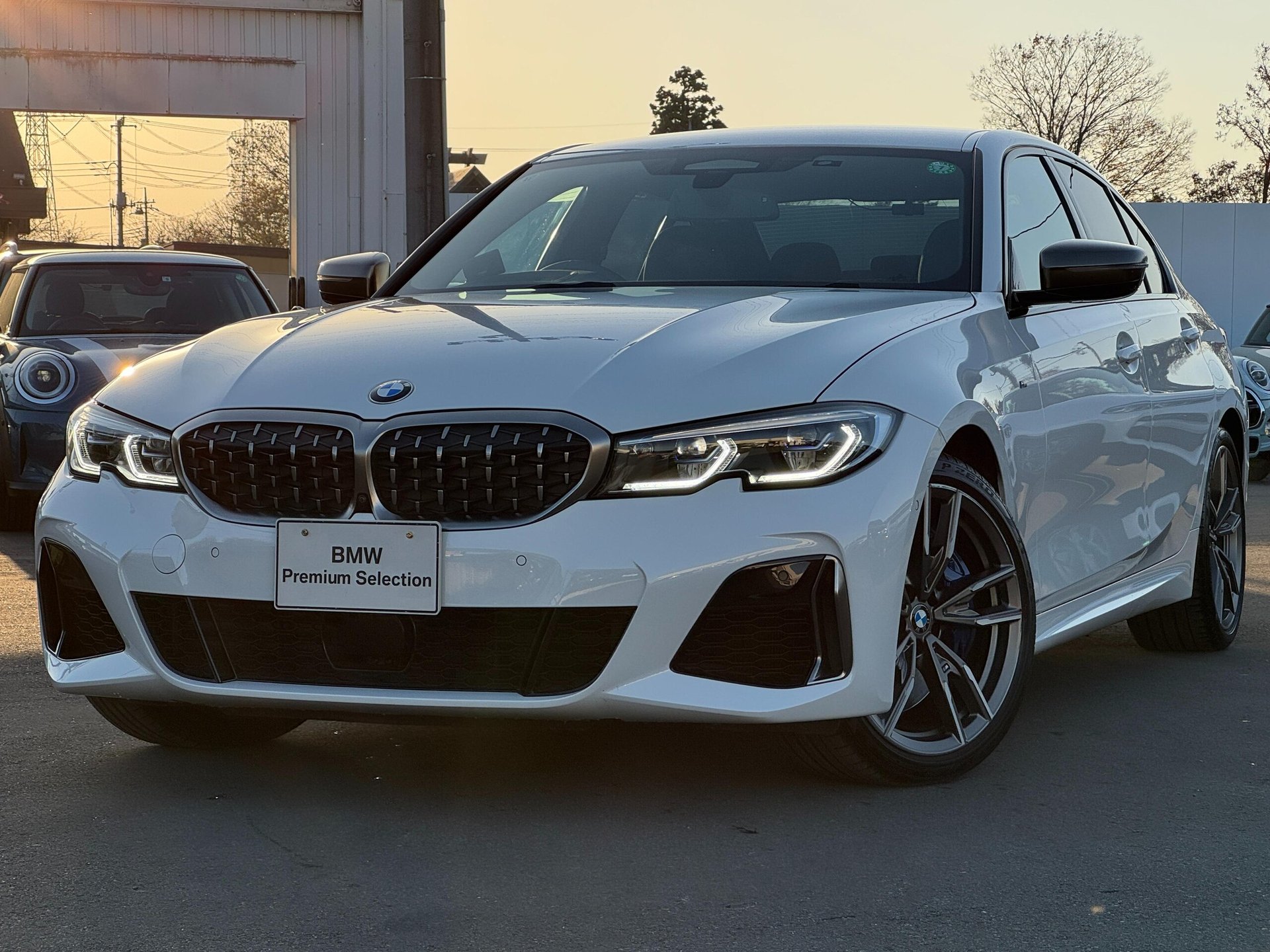 BMW 3 SERIES - View 1