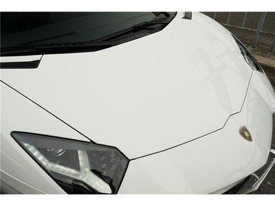 LAMBORGHINI AVENTADOR - 10