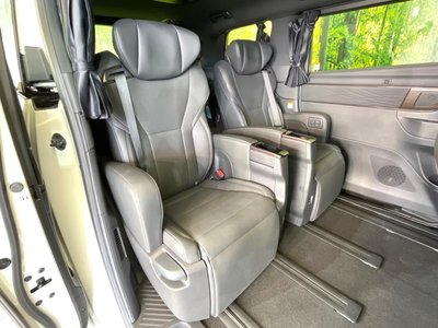 TOYOTA ALPHARD - 9