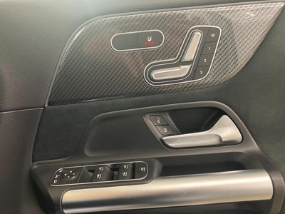 MERCEDES-BENZ GLA - 10