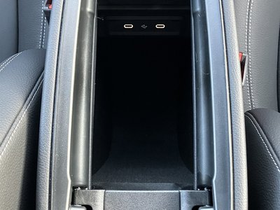 2025 Mercedes-BENZ GLB — миниатюра 18
