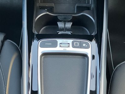 2025 Mercedes-BENZ GLB — миниатюра 16