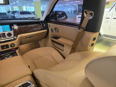 ROLLS-ROYCE GHOST - 9