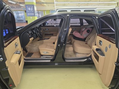 ROLLS-ROYCE GHOST - 4