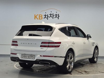 صورة 2 لـ 2023 Genesis GV80
