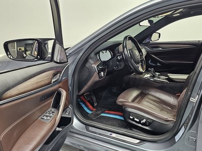 2017 BMW 5 SERIES — фото 10