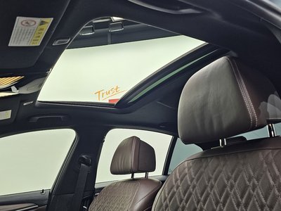 2017 BMW 5 SERIES — миниатюра 19
