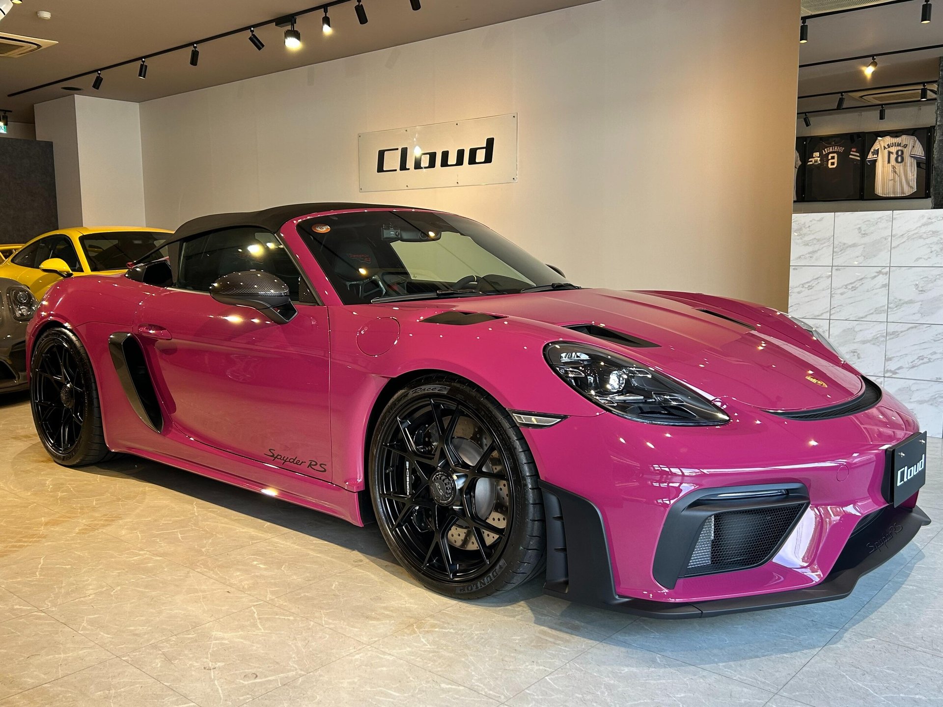 PORSCHE 718 SPYDER - View 1