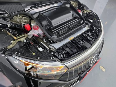 MERCEDES-BENZ EQS - 7