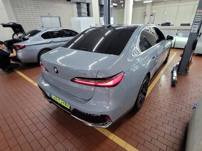 BMW 7 SERIES - 3