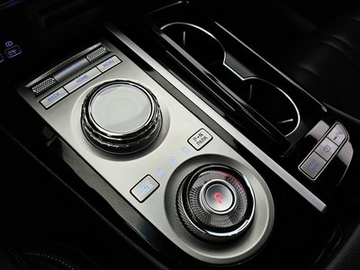 GENESIS G80 (RG3) - 9