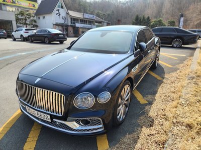 BENTLEY FLYING SPUR - 1