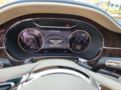 BENTLEY FLYING SPUR - 7