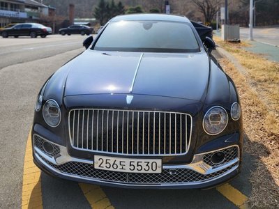 BENTLEY FLYING SPUR - 2