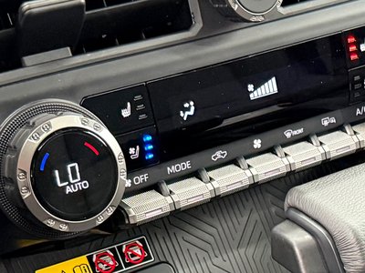 2025 Toyota TACOMA 照片 16