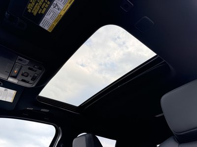 2025 Toyota TACOMA 照片 2
