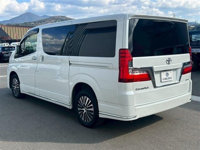 TOYOTA GRAND ACE - 7