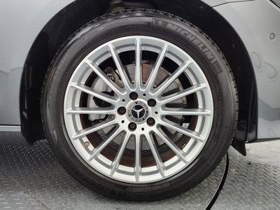 MERCEDES-BENZ E-CLASS - 6