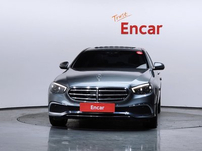 MERCEDES-BENZ E-CLASS - 2