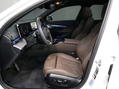 2025 BMW 5 SERIES photo 10