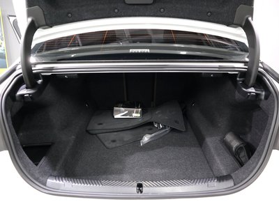2025 BMW 5 SERIES — миниатюра 19