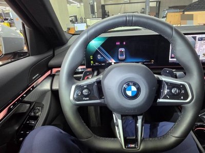 صورة مصغرة 11 لـ 2026 BMW 5 SERIES