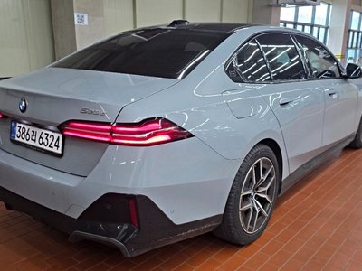 صورة 4 لـ 2026 BMW 5 SERIES