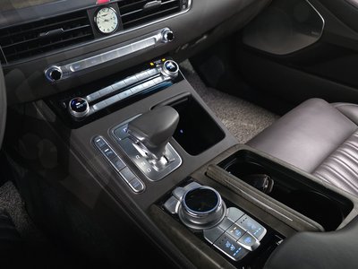 2020 Genesis G90 — фото 9