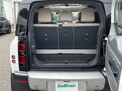 LAND ROVER DEFENDER - 10