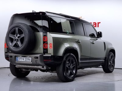 LAND ROVER DEFENDER - 4