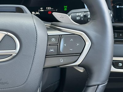 2025 Lexus RX — миниатюра 38